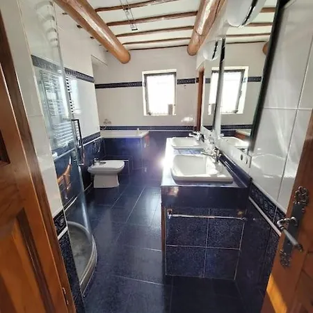 De L Olivier * Saint-Geniès-de-Comolas